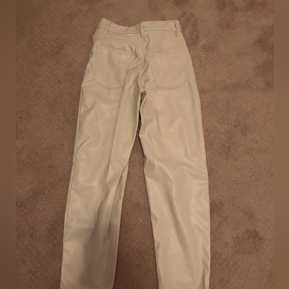White leathered high rise pants - Picture 3 of 3